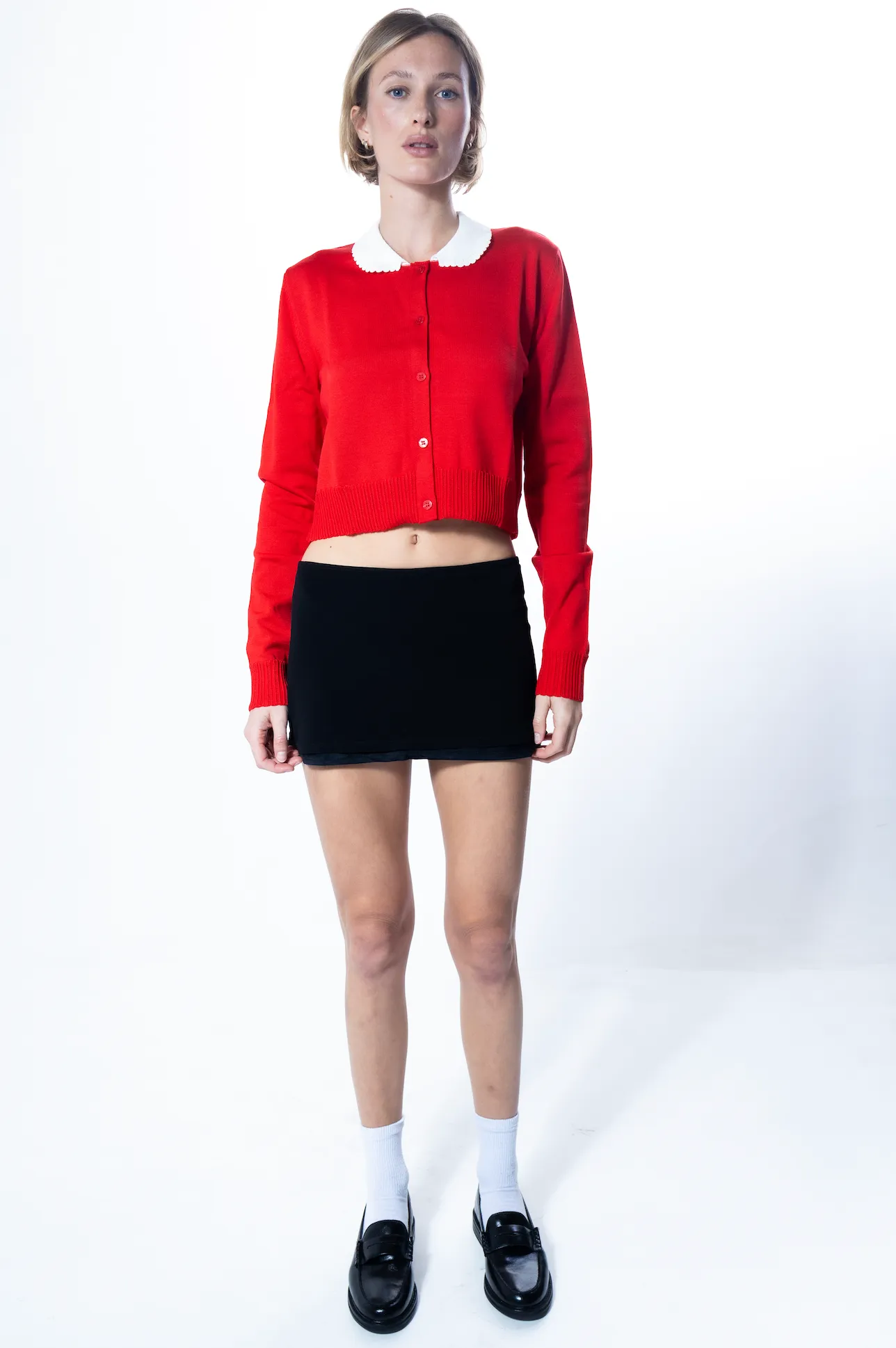 MS. PENNYWORTH CARDIGAN RED CROPPED