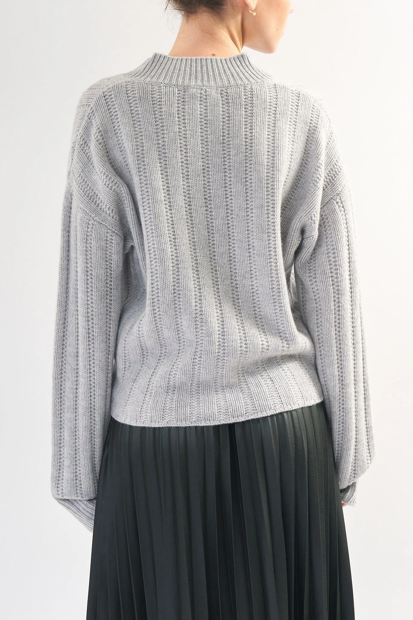 Robertson Madison 100% Cashmere Cable Knit Button Pullover CC-261 | Light Heather Grey