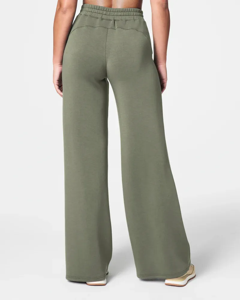 Spanx AirEssentials Wide Leg Pant | Clover